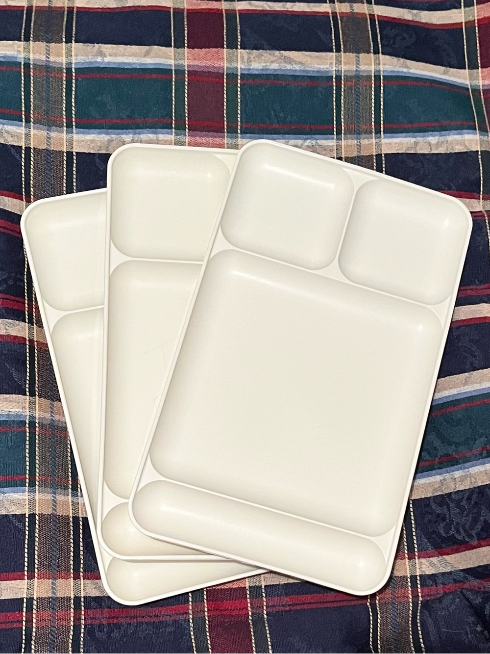 Vintage Tupperware Off White Dinner,  TV, snack Trays - Set of 3